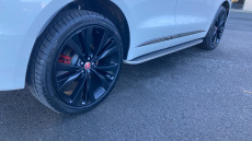 Jaguar F-Pace 2.0 D200 R-Dynamic Black 5dr Auto AWD Diesel Estate